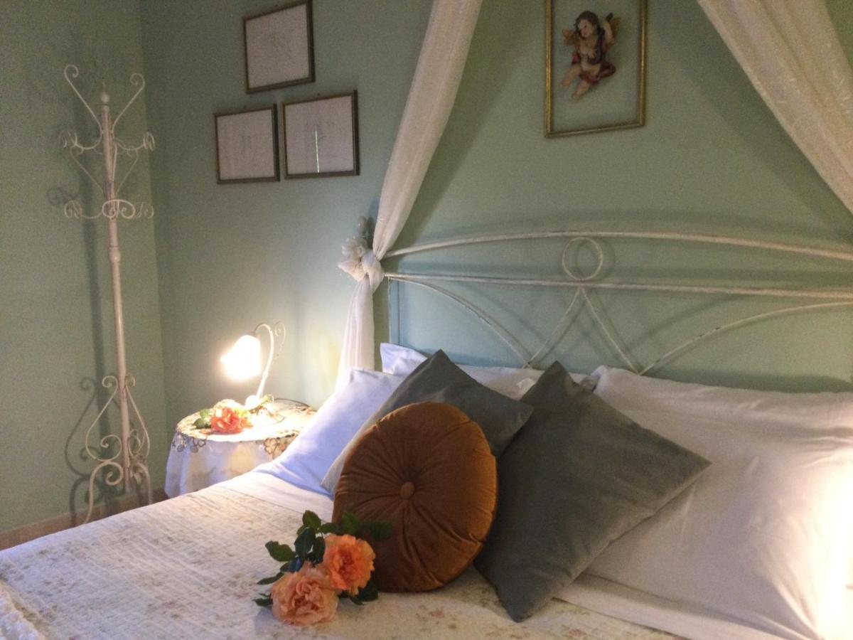 Mirella Charming Bed & Breakfast อัลเบโรเบลโล ภายนอก รูปภาพ