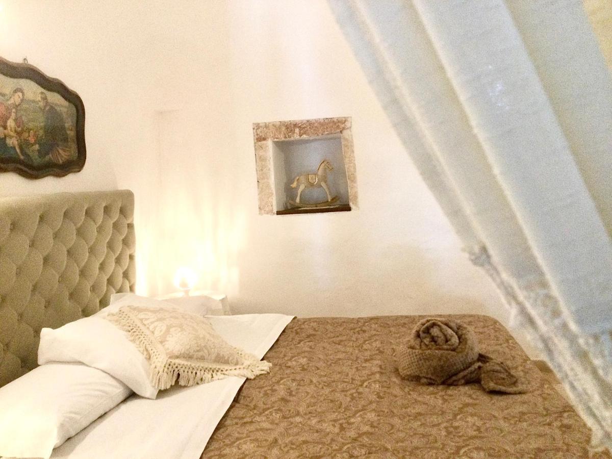 Mirella Charming Bed & Breakfast อัลเบโรเบลโล ภายนอก รูปภาพ