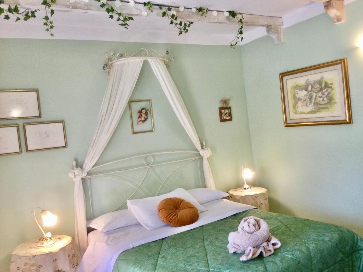 Mirella Charming Bed & Breakfast อัลเบโรเบลโล ภายนอก รูปภาพ