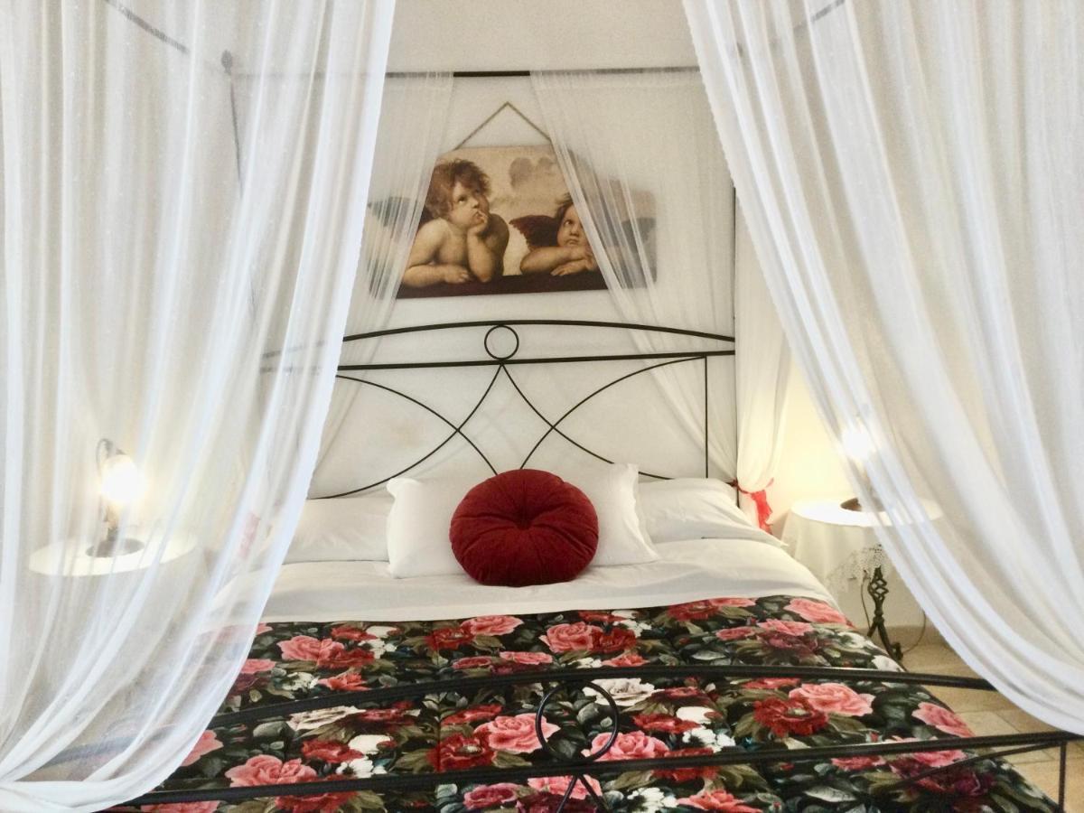 Mirella Charming Bed & Breakfast อัลเบโรเบลโล ภายนอก รูปภาพ