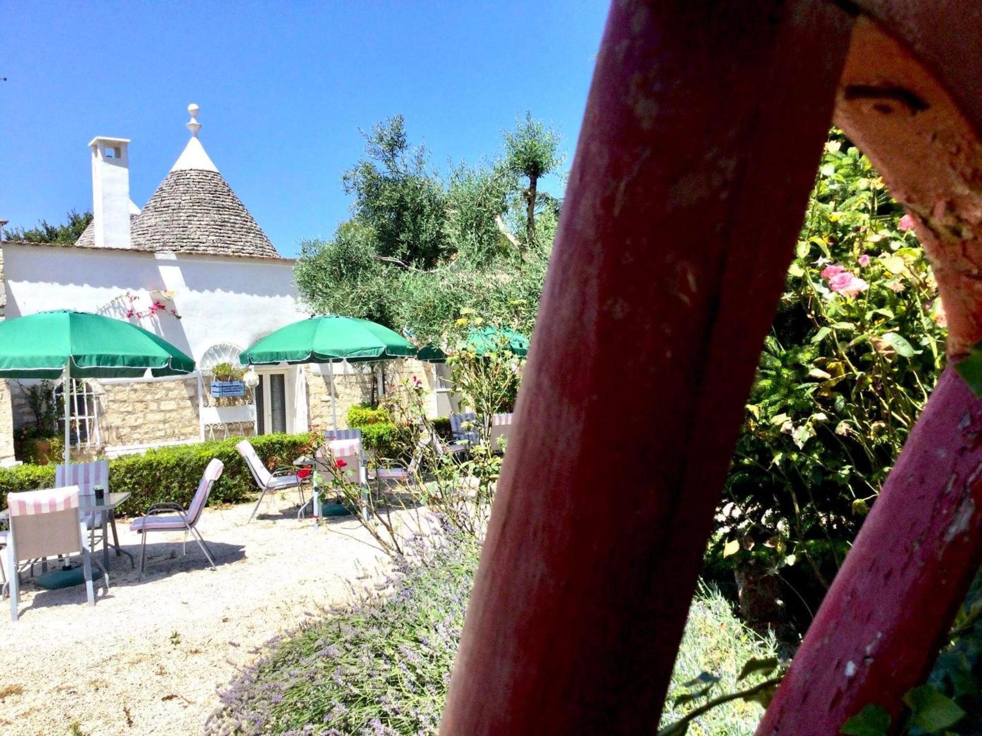 Mirella Charming Bed & Breakfast อัลเบโรเบลโล ภายนอก รูปภาพ