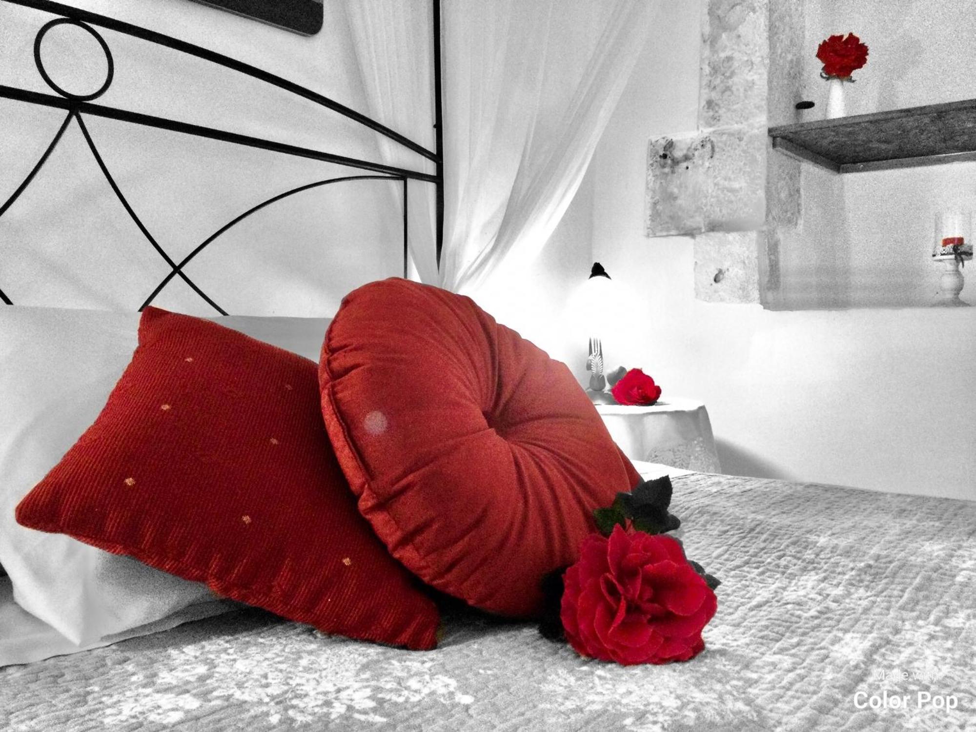 Mirella Charming Bed & Breakfast อัลเบโรเบลโล ห้อง รูปภาพ