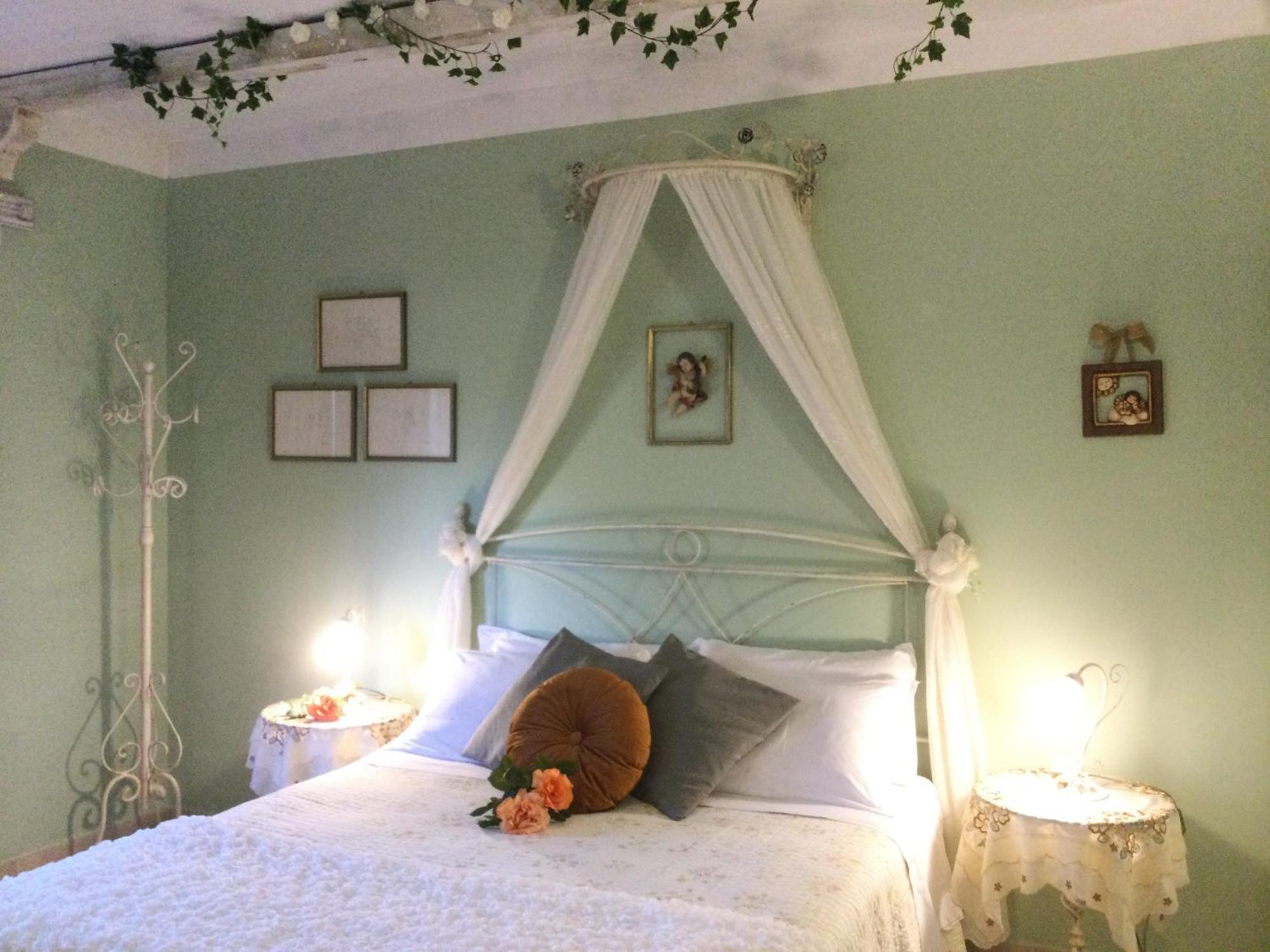 Mirella Charming Bed & Breakfast อัลเบโรเบลโล ห้อง รูปภาพ