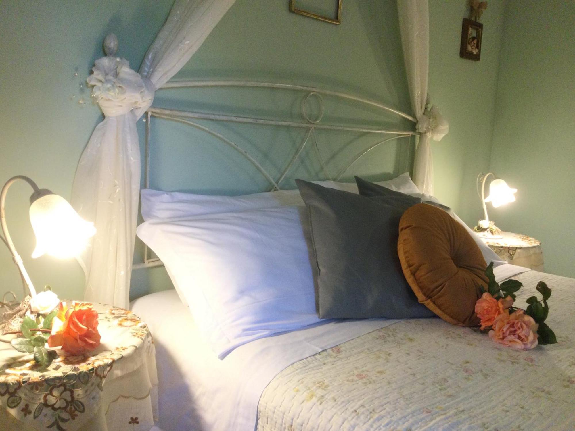 Mirella Charming Bed & Breakfast อัลเบโรเบลโล ห้อง รูปภาพ