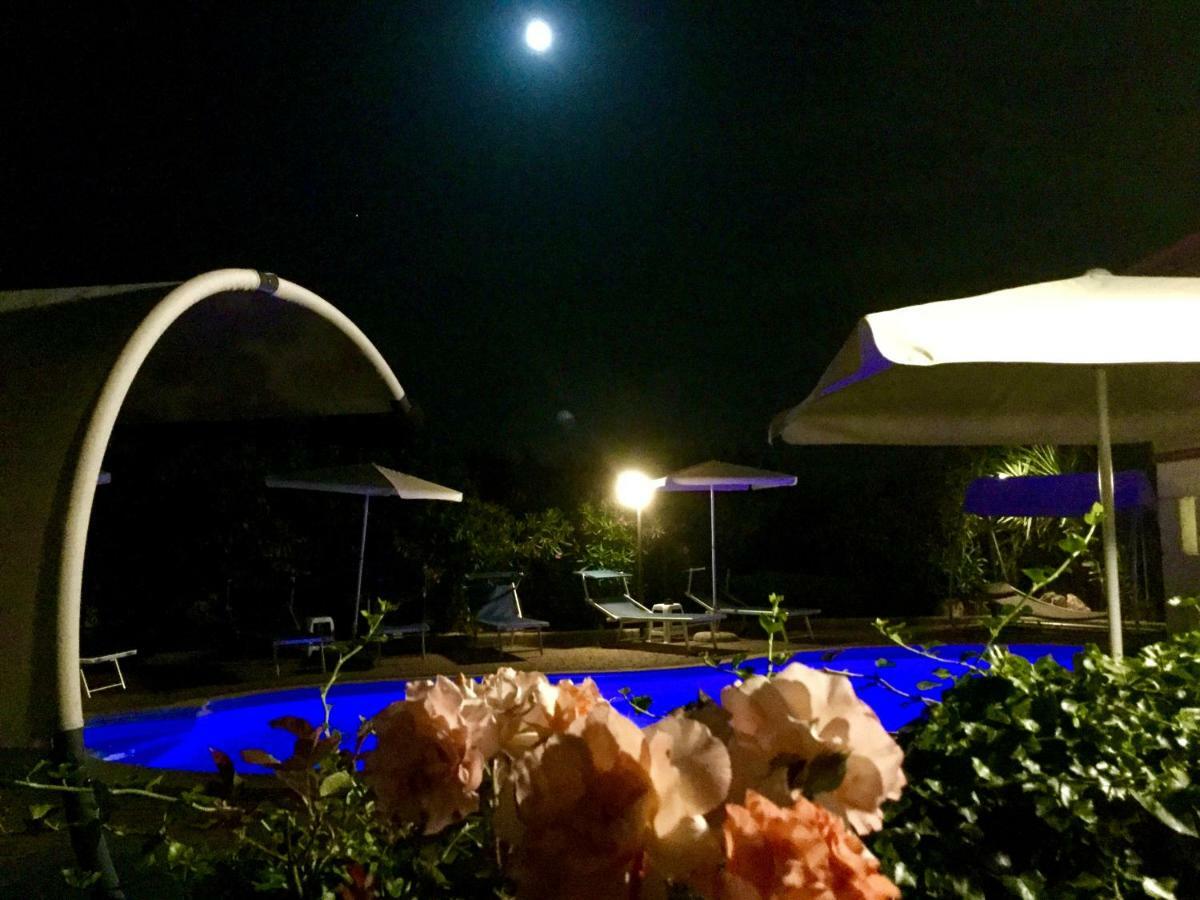 Mirella Charming Bed & Breakfast อัลเบโรเบลโล ภายนอก รูปภาพ