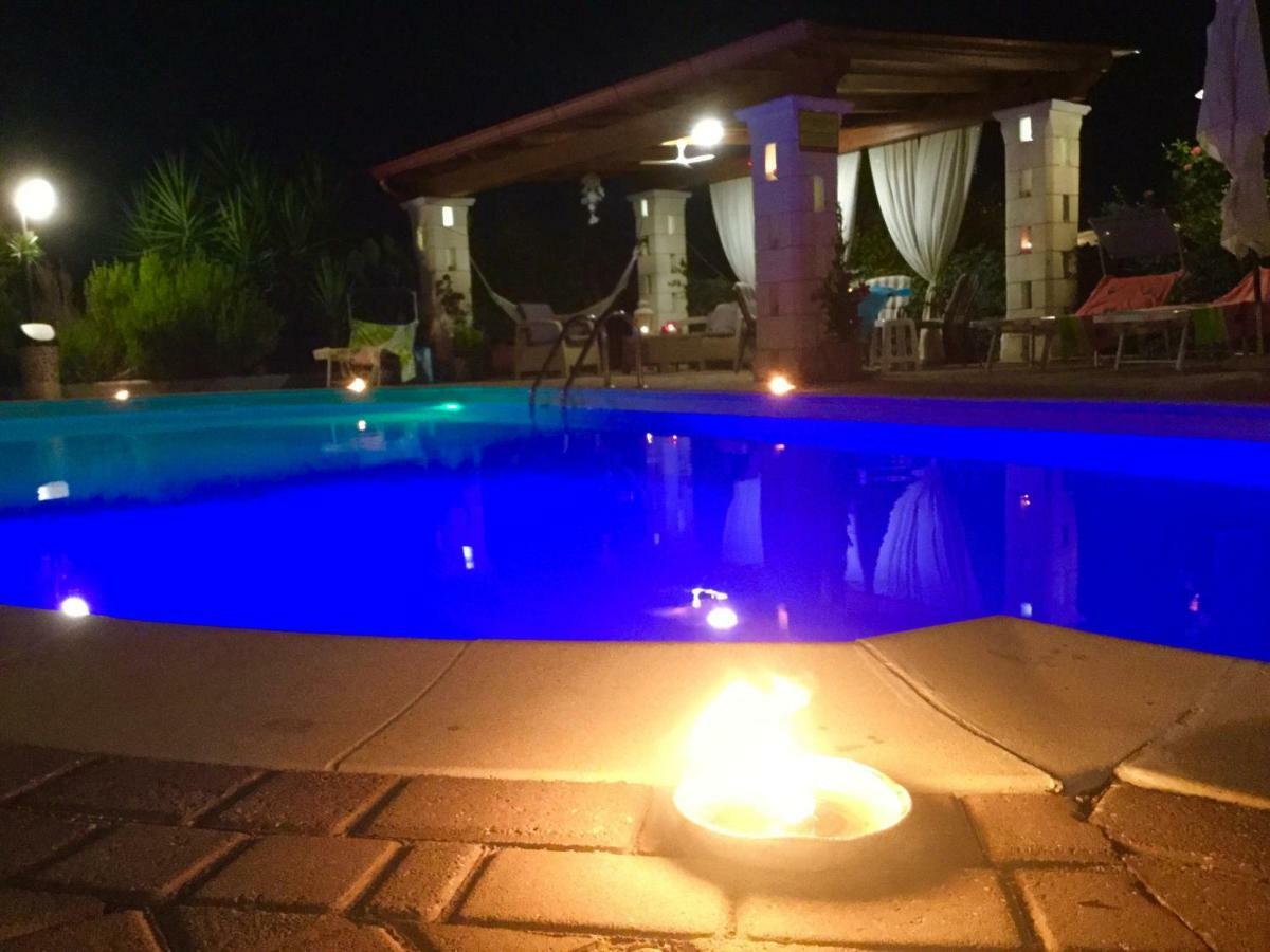 Mirella Charming Bed & Breakfast อัลเบโรเบลโล ภายนอก รูปภาพ